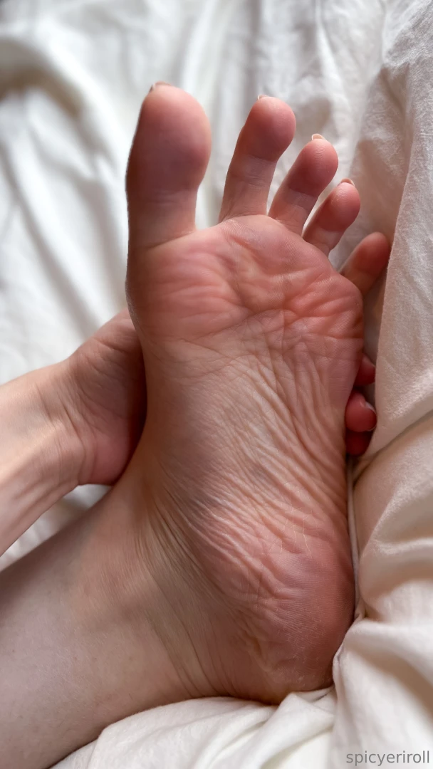 My feet are silky smooth and soft just like my sheets uwu part 6 