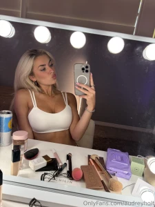 If you re thinking what i m thinking dm me love