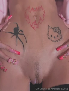 Photo dump i look so good in these but peep those nails part 8