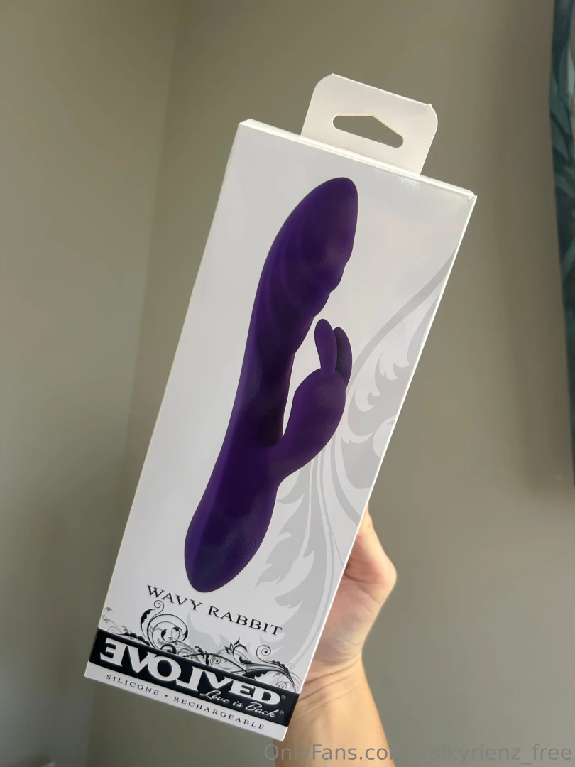 Treat yourself monday who wants to see me use this for the first time 