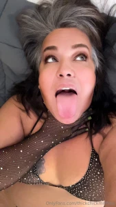 Vip page thickchickamy text me 614-597-8494 part 2