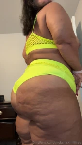 Cum see mommy strip and twerk thickchickamy 614-597-8494 part 1