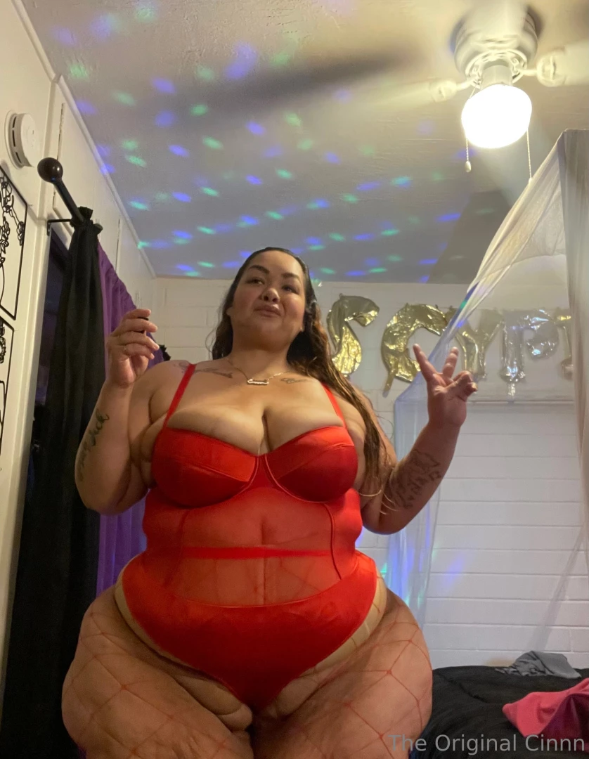 That s a fat ass moose knuckle 