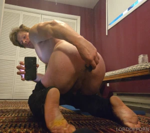 Playing with a butt plug feels good