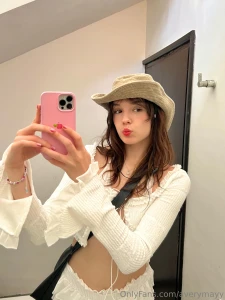 I love it when the world around me is filled with beauty