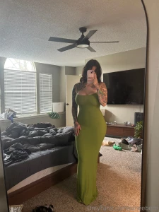 Is the dress too tight or should u just take it off me