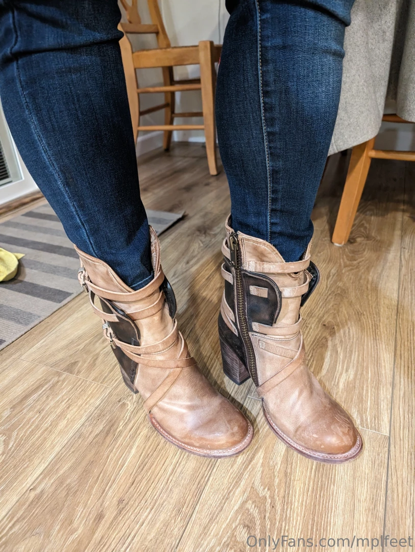 mplfeet - Went out for my birthday wore my newest boots baker by freebird 