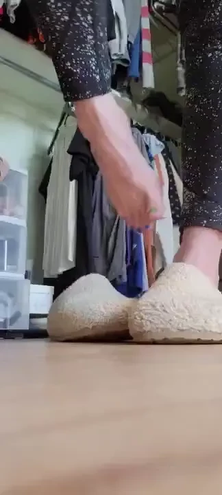 Slippers 