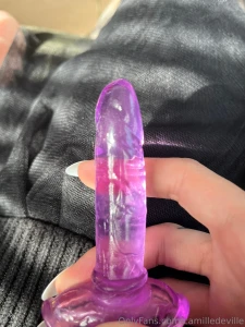 Are you a two finger or two hander or somewhere in the middle