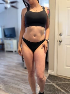 Think the guys at my gym will like my new lululemon sports bra part 1