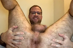 I m a top but i ll happily show you my hole