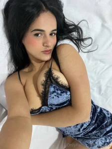 I love movies that end with a passionate kiss in the rain although i