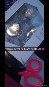 Presents get me very excited i can t even concentrate i just wanna go