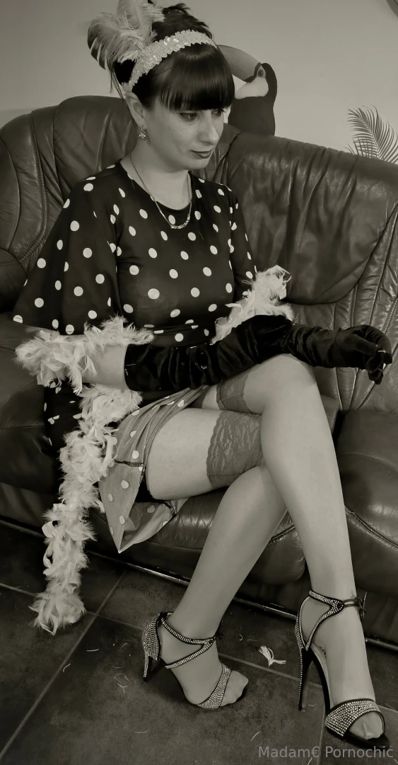 Hier j ai tourn des vid os dans le style ann e 30 et je kiffe cette 