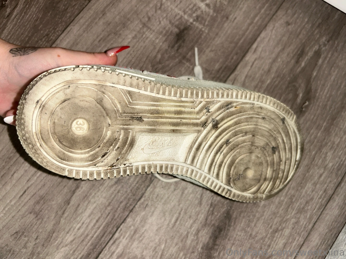 Ich bin lina nbsp gebe schweren herzens meine eingelaufenen nikes ab part 3 