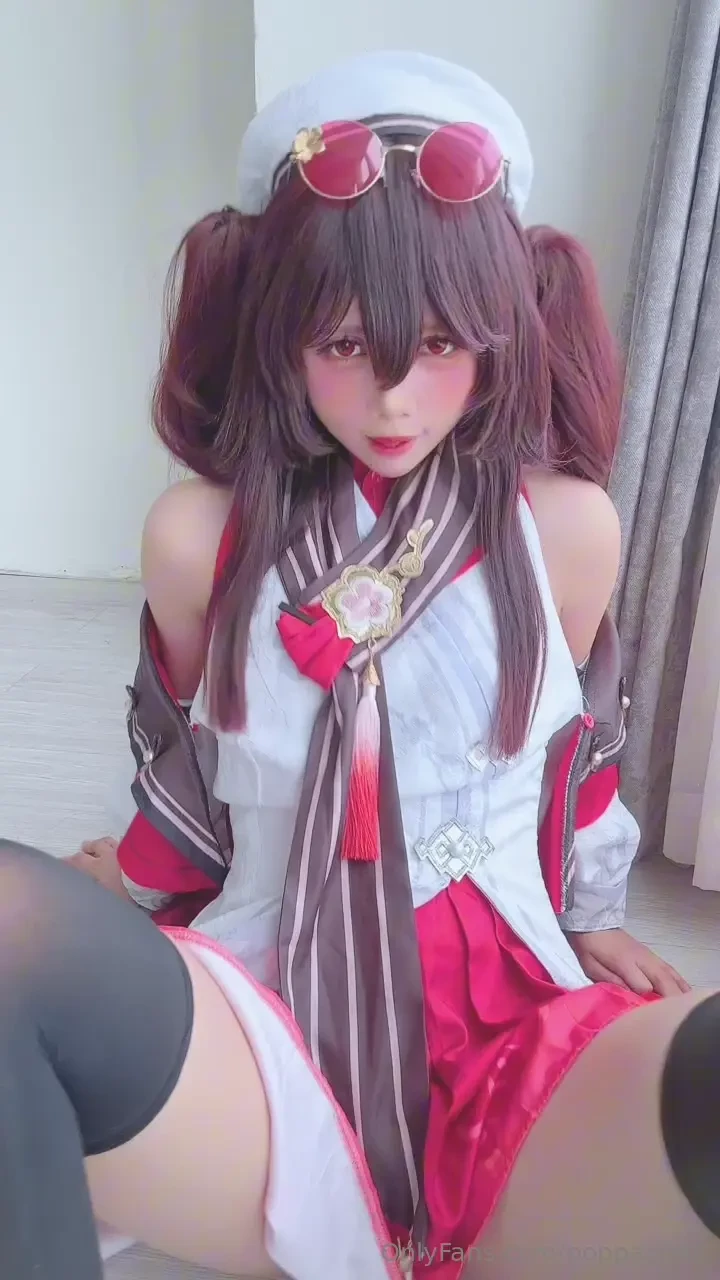 Don t let my hutao s innocent look fool you what s under her dress 