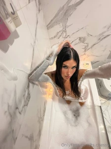 Wanna cum and watch me shower dms are open p