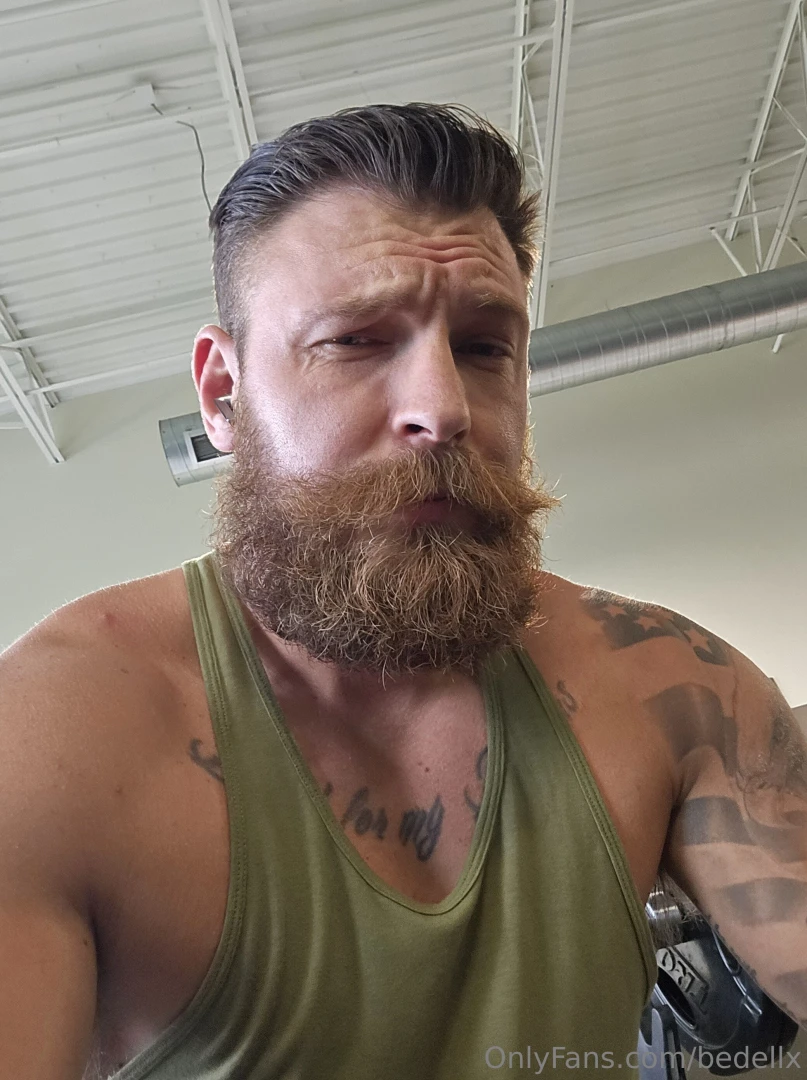 Just got to the gym it s a little busy but if i can find a corner to 