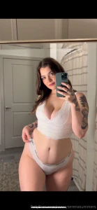 Proof that curves and confidence are the ultimate power combo