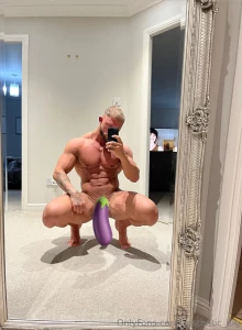 Look at the shadow tip this post and i ll send you some xxx content