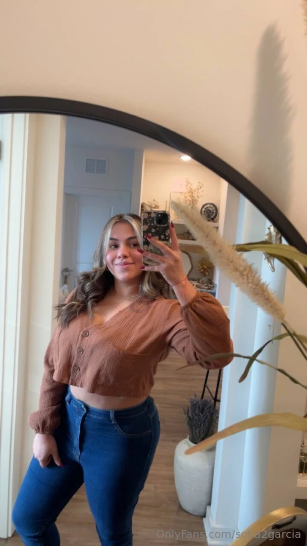 I look amazing dressed like this do you like it 