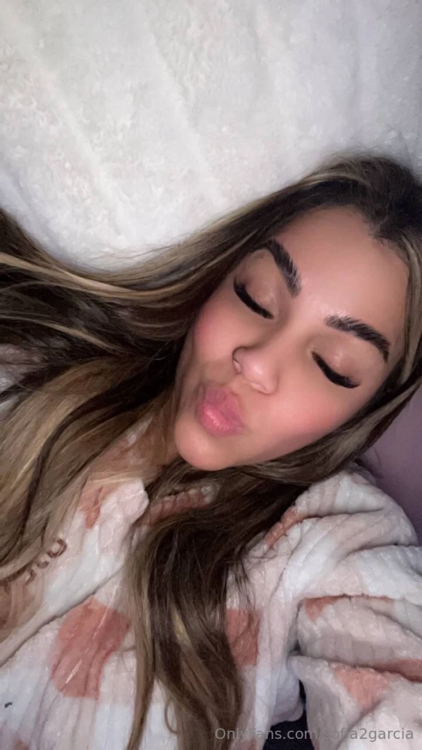 Come and join me i ll give you lots of kisses 