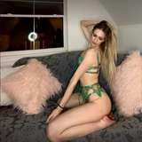 emmbellaxo