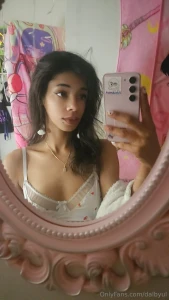 I like when you mess my hair up give me a tip so i can suck yours hehe