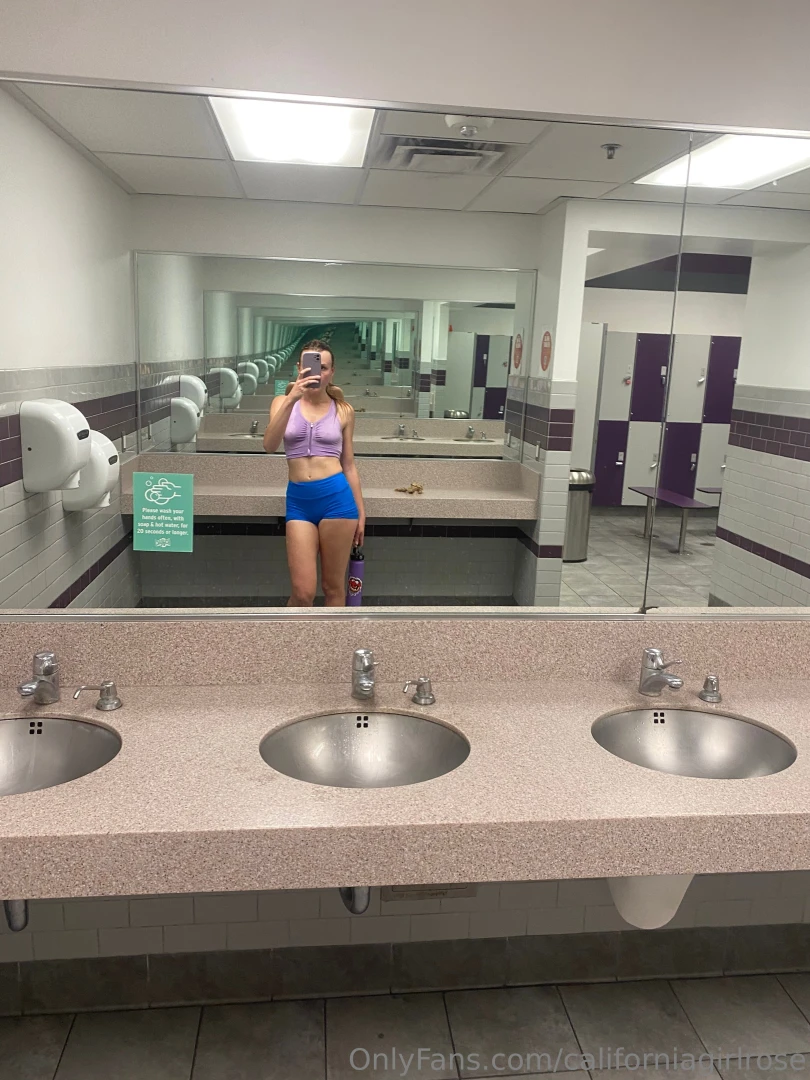 Got super duper sweaty at the gym today went so hardddd part 1 