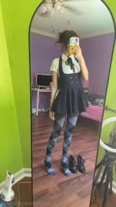 I love mini skirts do u 3