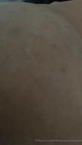 I love spreading a pretty ass and jacking a big dick