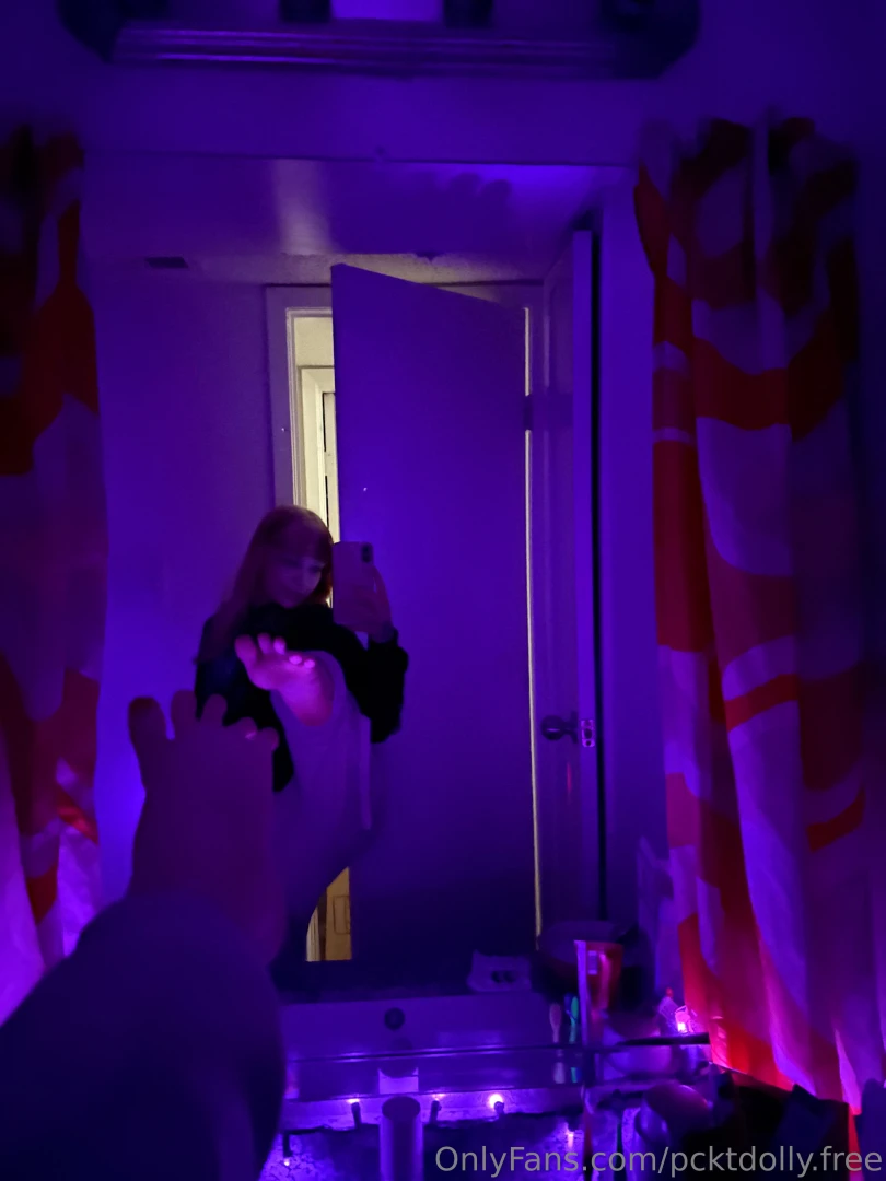 Decorated my restroom some more hehehe do we like 