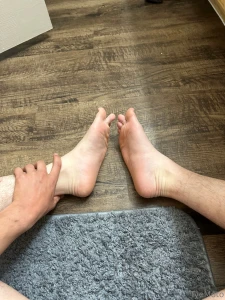My feet are so hot and sweaty rn do you wanna smell or suck on these part 4