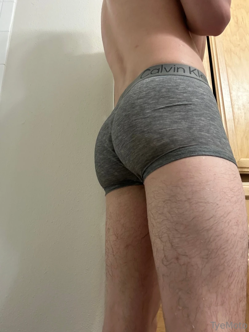 Bro taking these pics was definitely a boost of confidence my ass 