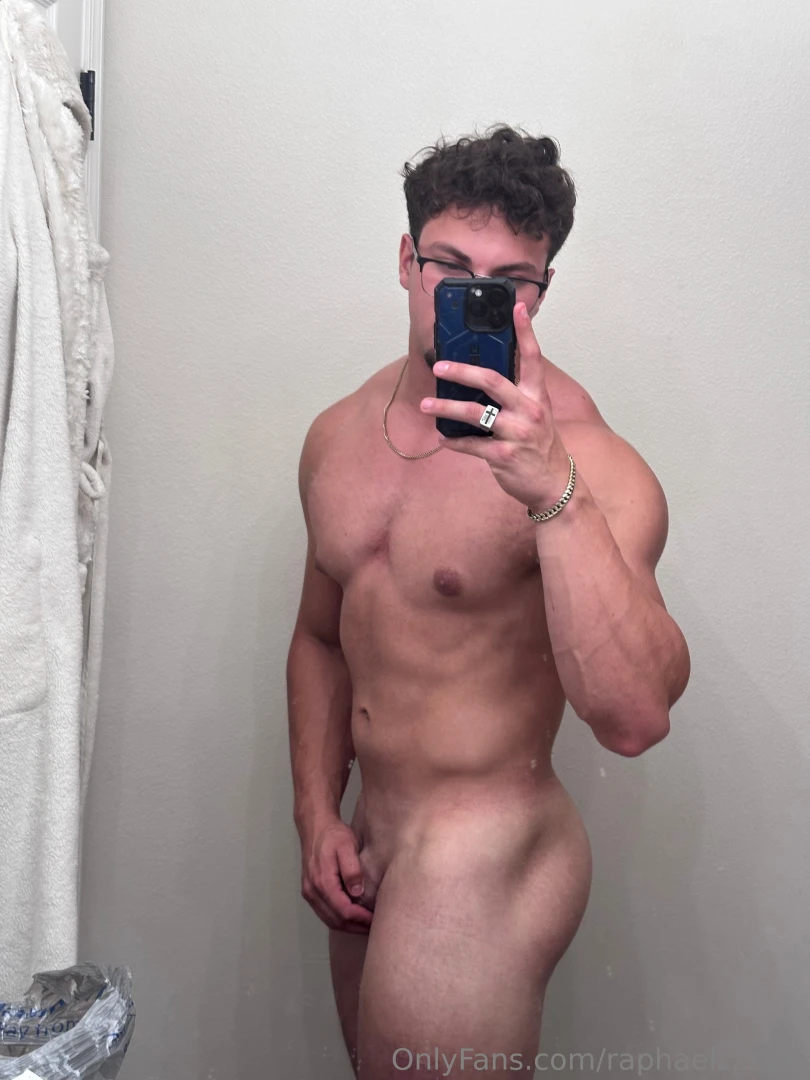 Hello new followers feel free to dm me if you want to see more 