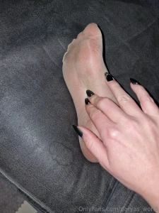 Do you see the stain that s probably where your cock started to drip