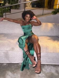 That moment when beauty and muscles meet silk yeah that s me