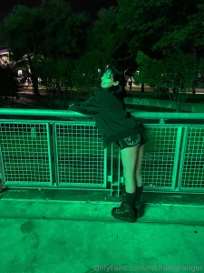 Saw jhope in san antonio he likes his girls pretty so fine how do you