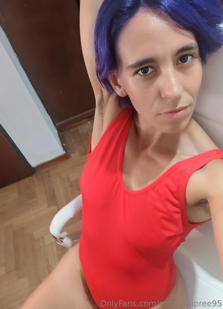 Do you like hairy girls in swiming suits or you prefer watching them part 1 