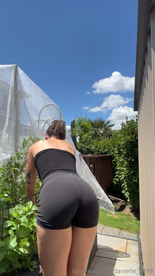 Can ya guess what i m picking 