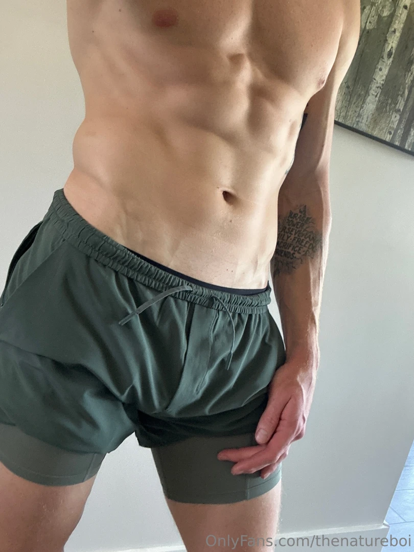 Freshly done a workout would you like to see me post workouts on here 