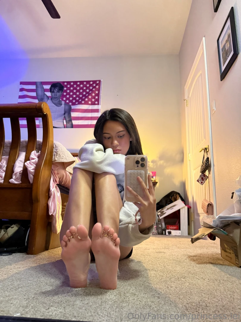 Do my toe rings turn you on 