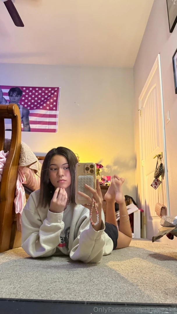 Did yall miss the mirror pics 