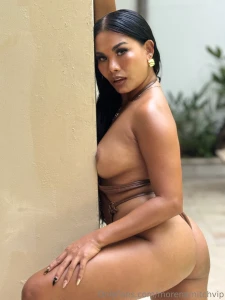 Some things look better without clothes like me