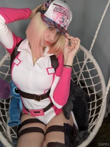 Gwen throwback because she rocks part 4