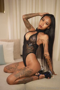 Who s thinking about me right now