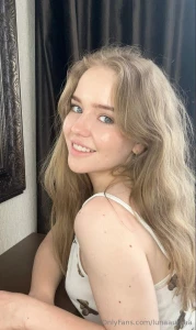 Amelliaaa she s a sweet innocent sex lover who just turned 19 with big part 65