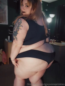 Only fooling around i m doing this april 1st is in bed with a box of