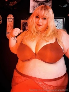 It s the season of giving i give you all this soft jiggly goodness and part 1