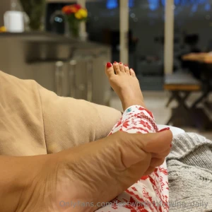 Are they christmas pj bottoms you have on michelle in february err part 1